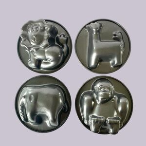 4 Zoo Animal Cakelet Baking Pans by Kaiser Bakeware Mini Cakes Bundts Nonstick